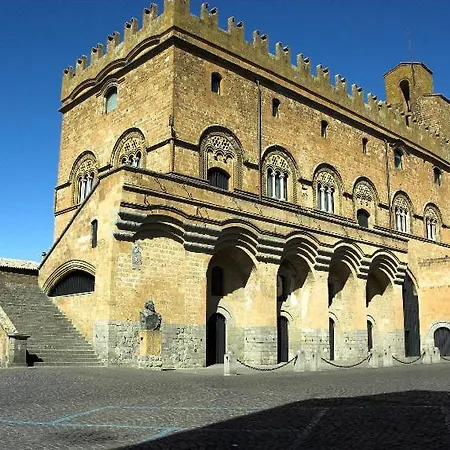 Guest house Porta Vivaria Orvieto- Private Parking 3*